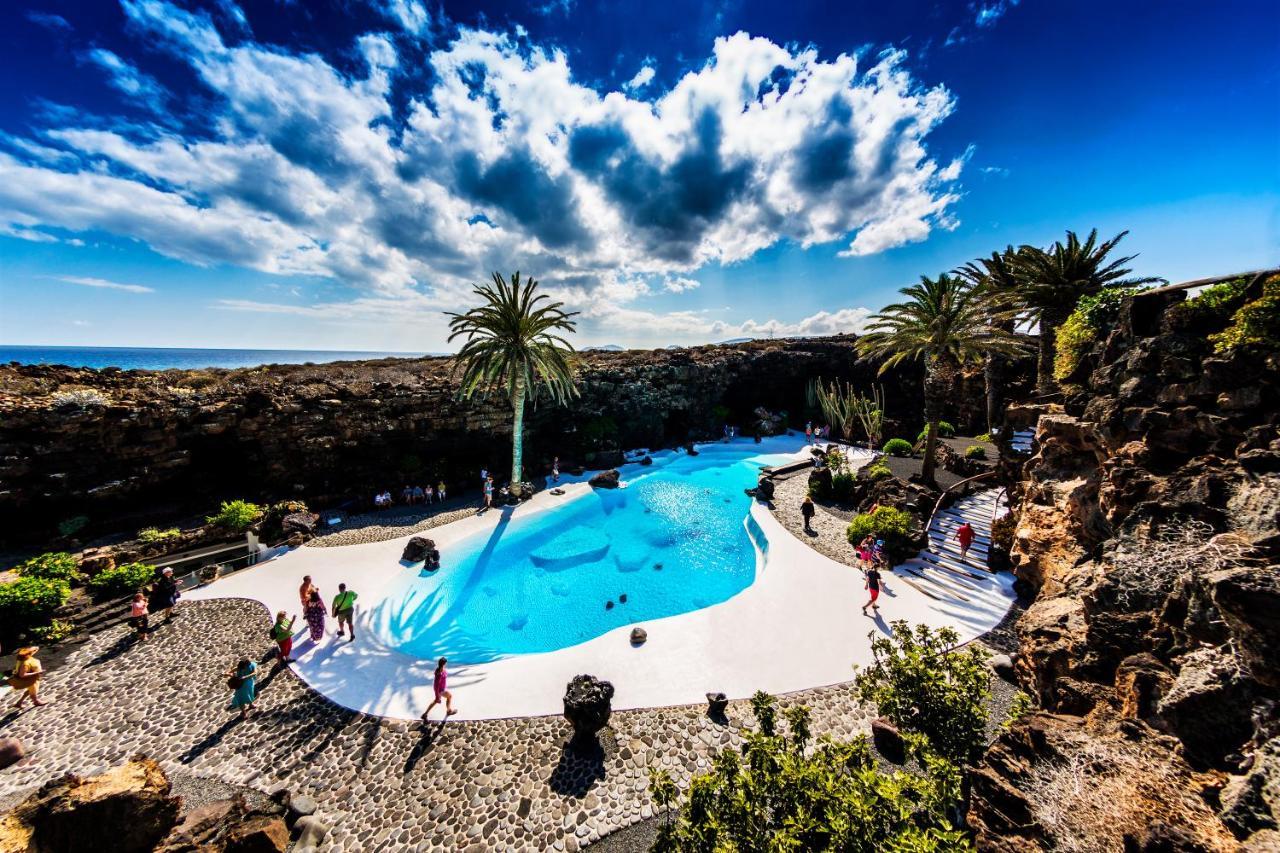 Vivienda Vacacional Buby Costa Teguise Eksteriør bilde